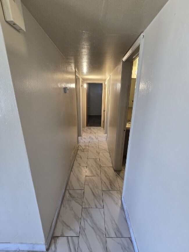Foto del edificio - 5010 E 23rd St