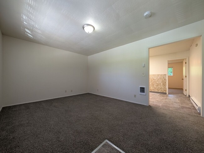 Building Photo - Nice 1 bed-1 bath apartment in Springfield
