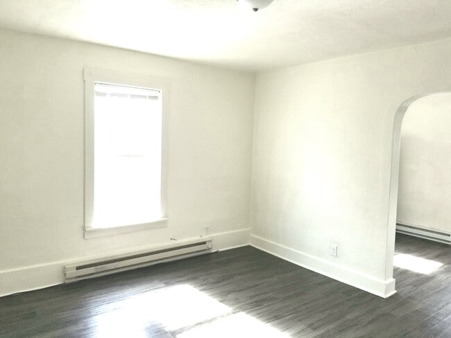 Building Photo - 536 W Bonneville St