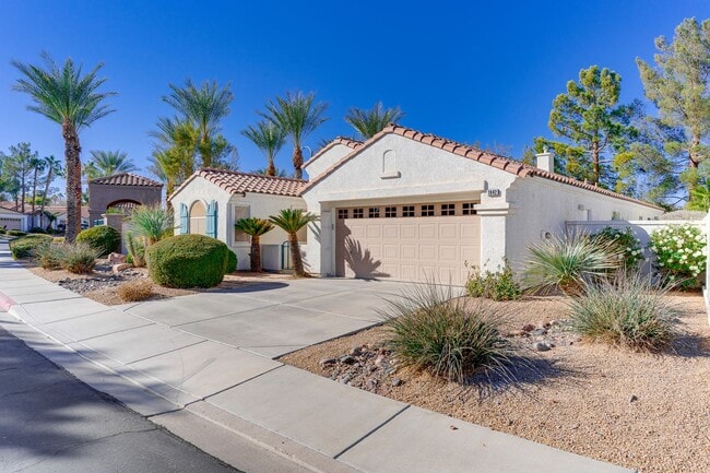 Building Photo - WONDERFUL 3 BEDROOM PLUS DEN 1 STORY HOME. CASITA WITH OWN BATHROOM! GATED COMMUNITY!