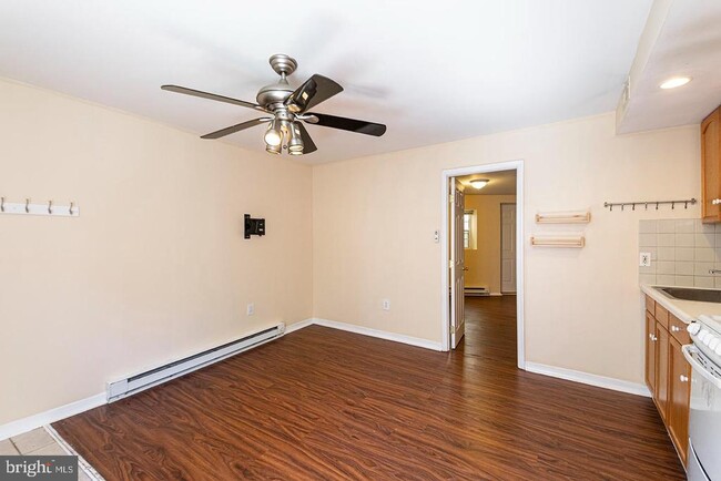 Building Photo - 1635 E Passyunk Ave