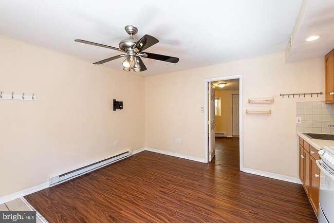 Building Photo - 1635 Passyunk Ave