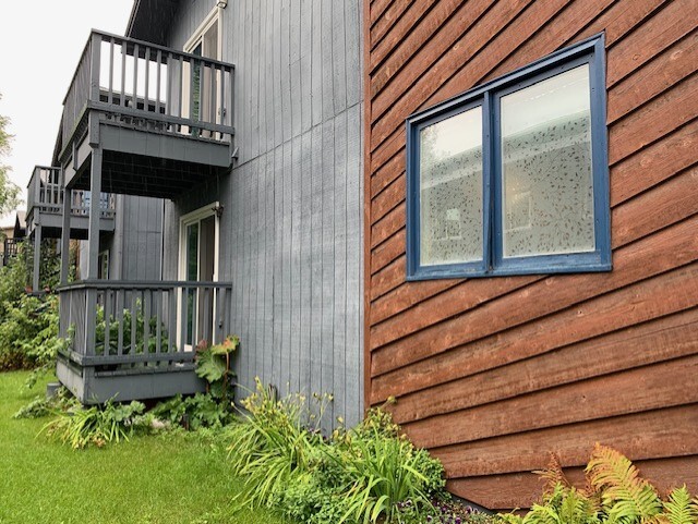 Patios (connected to the family room and master bedroom) - 1018 Dogwood St