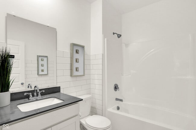 Building Photo - 11813 Marling Wy