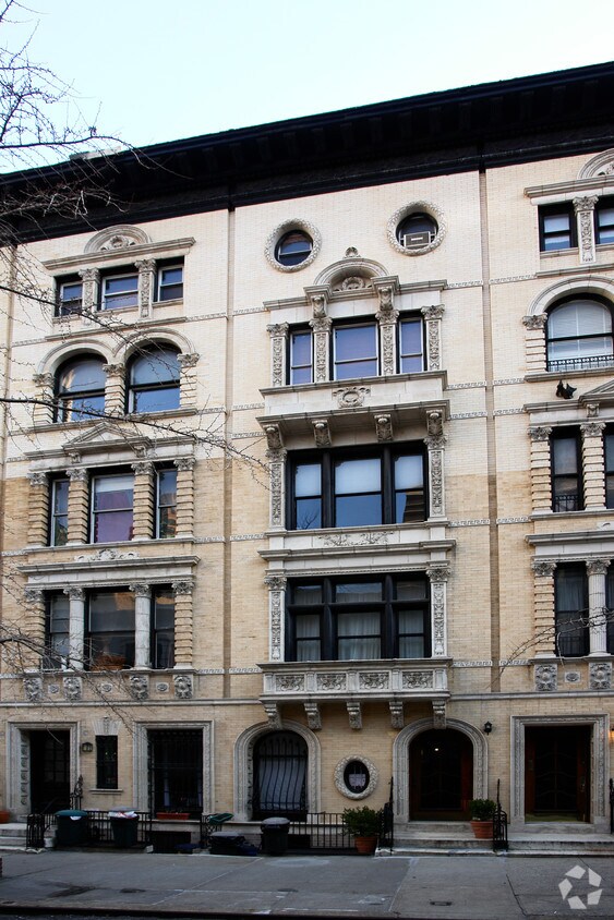 Foto del edificio - 335 W 71st St