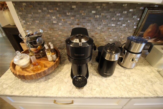 Building Photo - 7370 S Ocean Dr