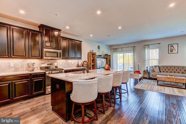 Building Photo - 157 Mulberry Dr