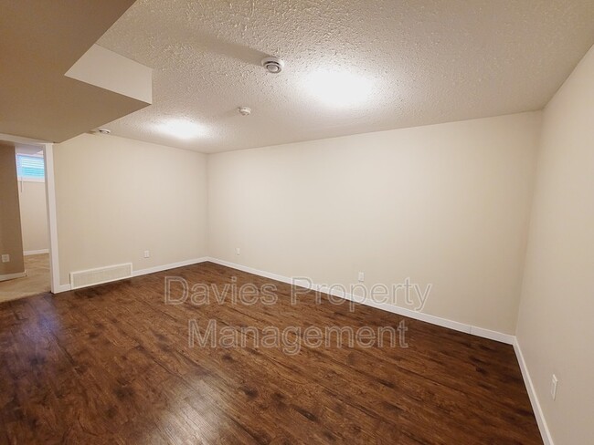 Building Photo - 13444-1113A 113a St NW