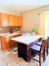 Building Photo - 948 Monroe Ave