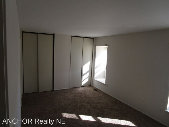 Foto del edificio - 2 br, 1 bath House - 9390 Neil Rd. Unit A