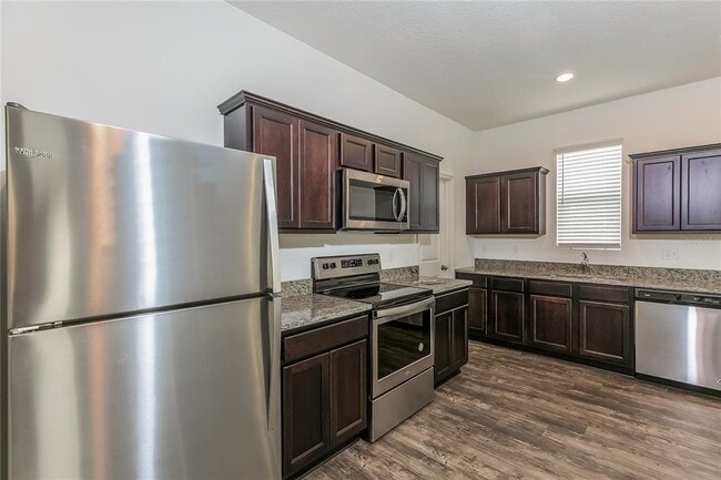 Building Photo - 194 Hidden Lk Lp