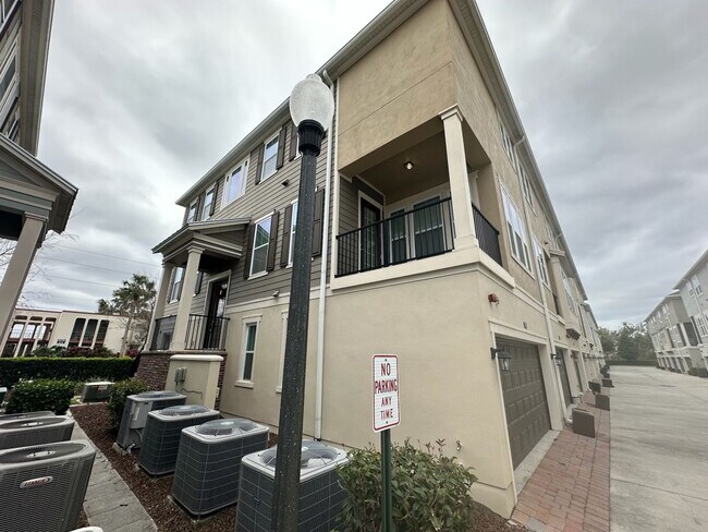 Building Photo - Stunning Three-Story Townhome, Located in the Heart of Altamonte Springs!