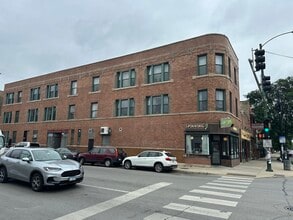 Building Photo - 2808 W Augusta Blvd