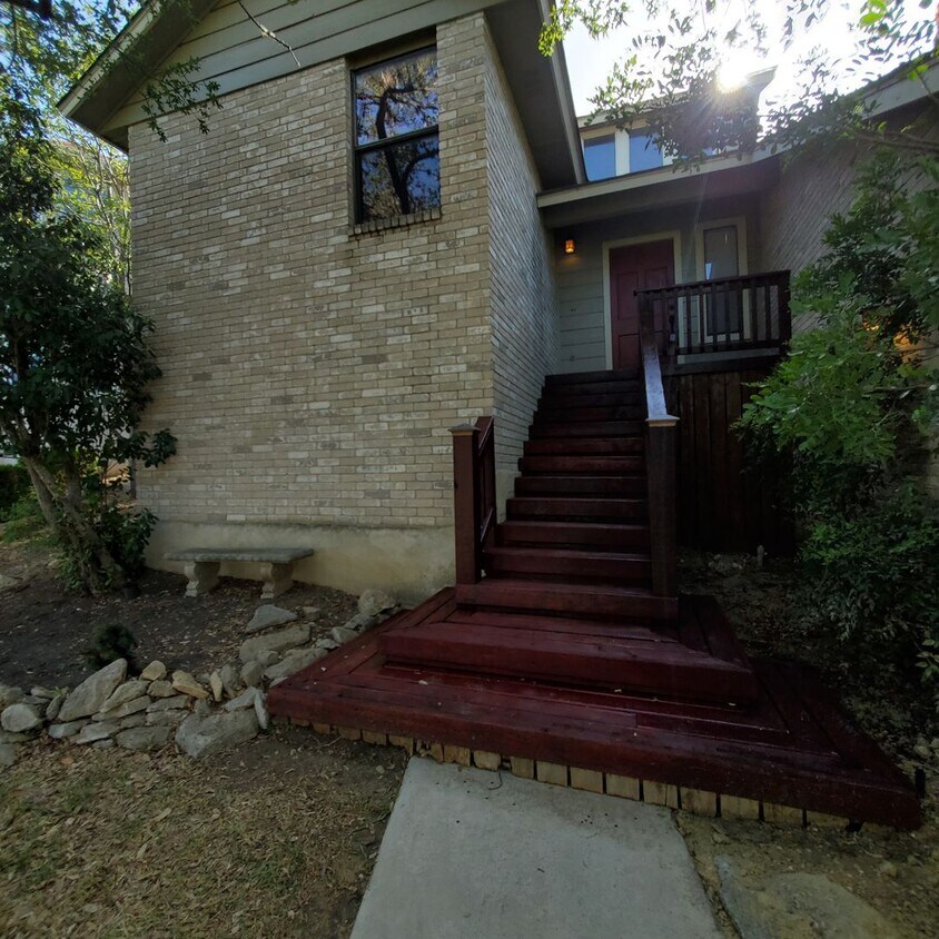 MOVE IN SPECIAL!!! Beautiful Home in Coll... - MOVE IN SPECIAL!!!  Beautiful Home in Coll...