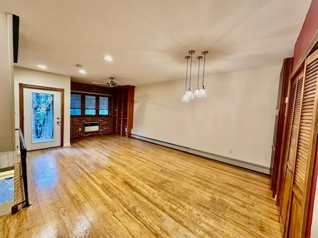 Primary Photo - 556 1ST St