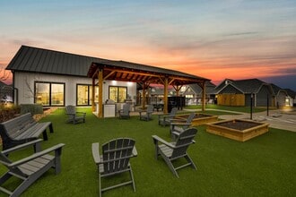 Building Photo - 10123 Danielson Grv Dr