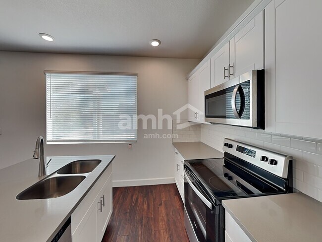 Foto del edificio - 8971 N 171st Dr