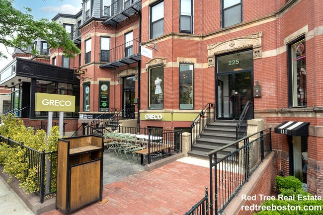 Photo - 225 Newbury St. Unit 2F Apartment