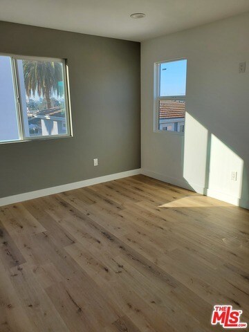 Building Photo - 4459 Rosewood Ave