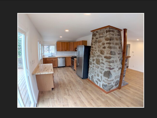Building Photo - 19 Oakwood Trail S