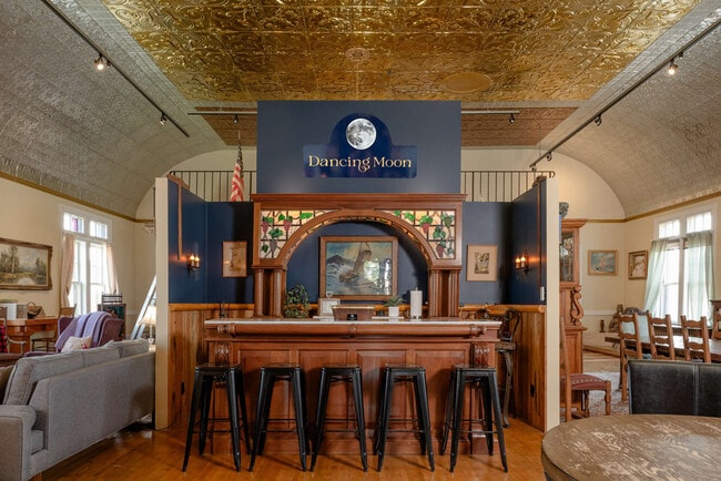 Building Photo - 316 Court St