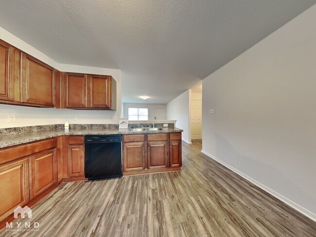 Foto del edificio - 9168 Pleasant Valley Dr