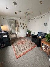 Building Photo - 72 Hyde St