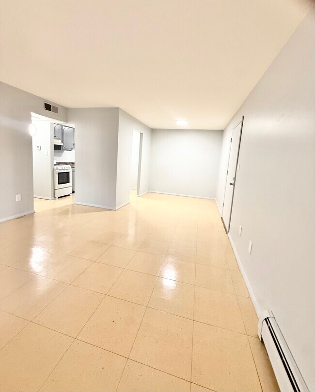 Foto del edificio - 2971 Four Towers Dr