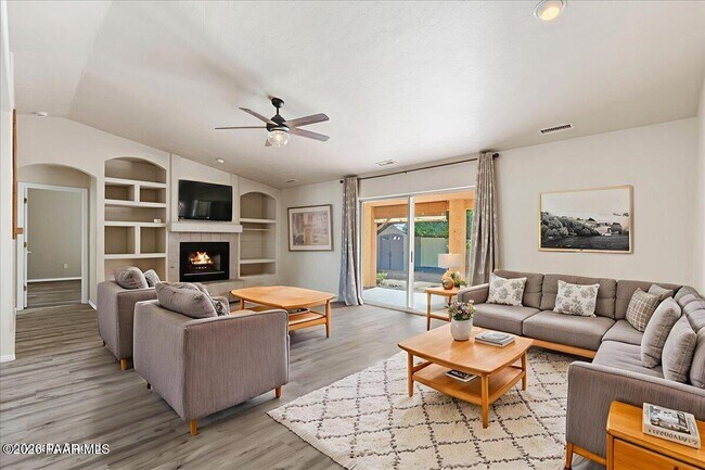 Building Photo - 11055 Lariat Ln