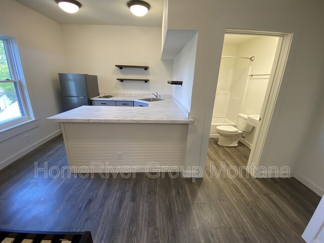 Building Photo - 508 S 3rd St W