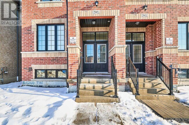 Building Photo - 2945 Starlight Dr