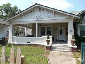 Building Photo - 2407 Wrightsboro Rd