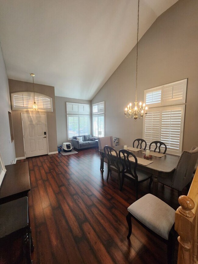 Building Photo - Rare rental in Sycamore Crossing!
