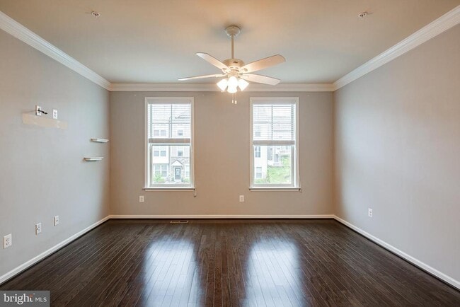 Foto del edificio - 833 Jarrett Ln