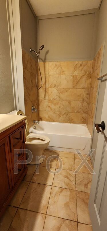 Building Photo - 901 S Sergeant Ave