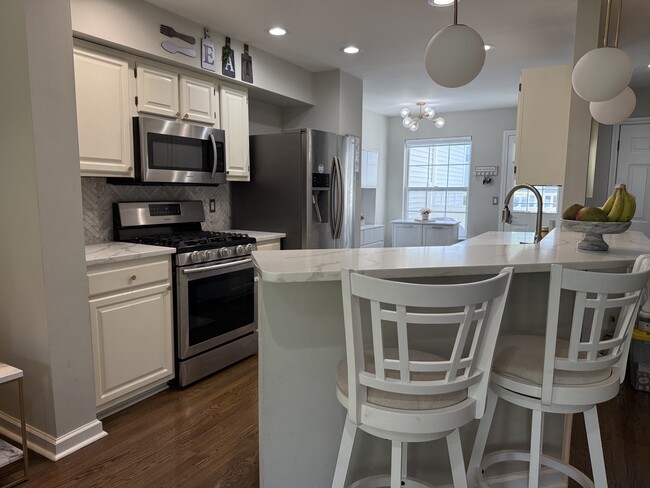 Building Photo - 1602 Appleton Way