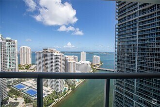 Building Photo - 475 Brickell Ave