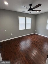 Building Photo - 5002 Barnaby Ln