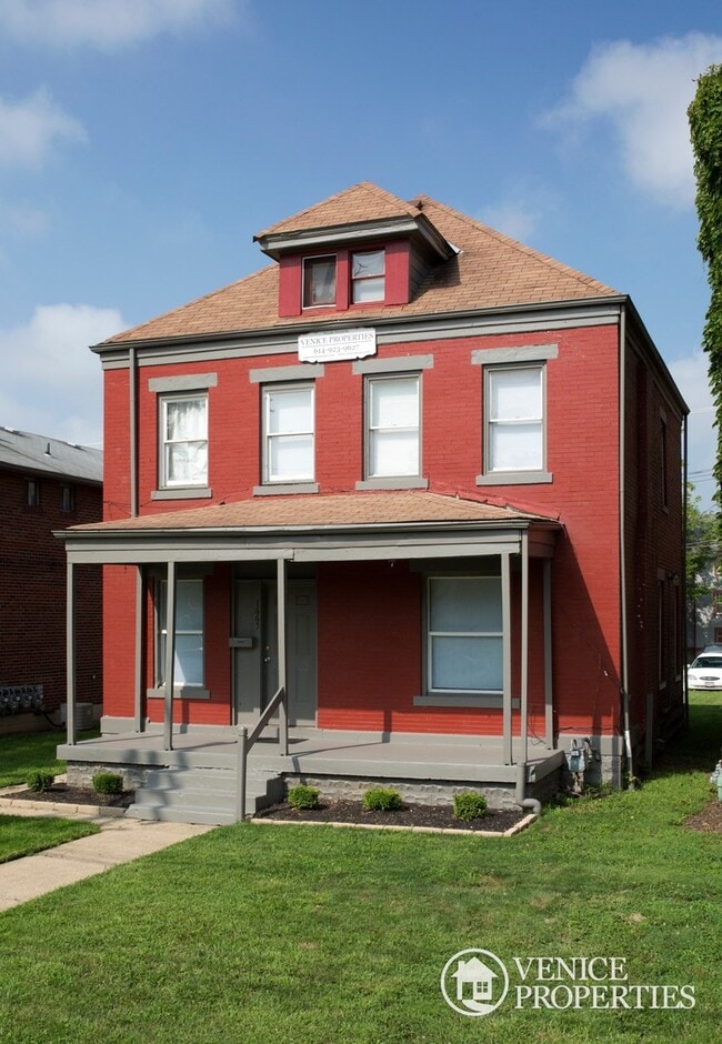 Building Photo - 1665 N 4th St