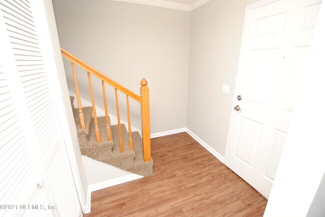 Building Photo - 1404 Kettering Way