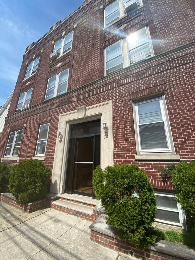 Primary Photo - 35 W 29th St