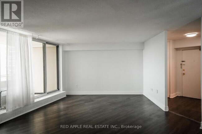 Photo du bâtiment - 380 Dixon Rd