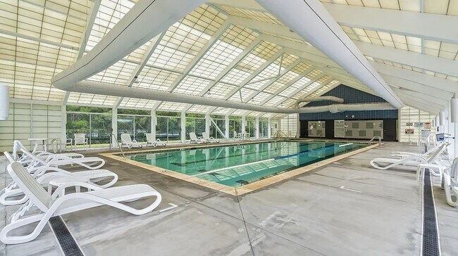 Piscina de Rourk Woods - 304 Lusterleaf Ln