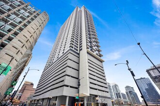 Building Photo - 235 W Van Buren St