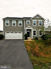 Building Photo - 228 Chandlers Glen Dr