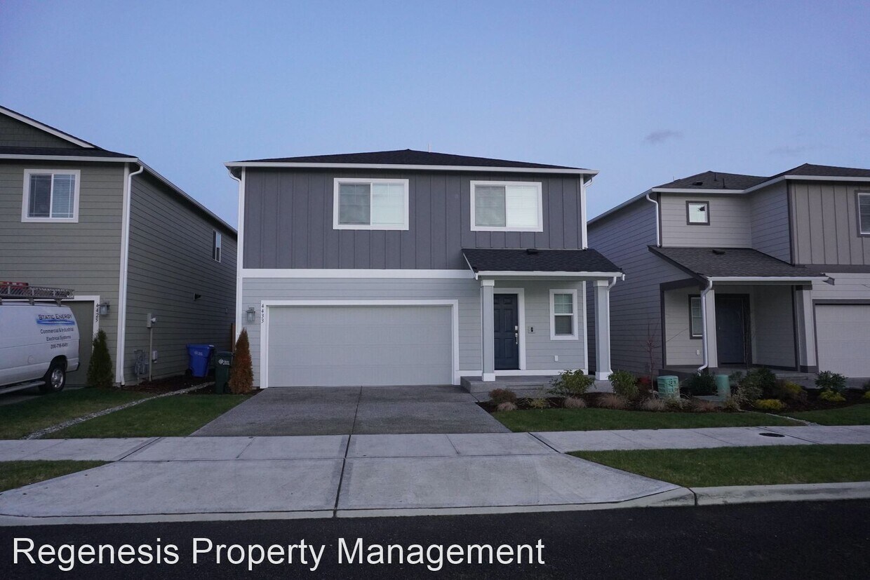 3 br, 2.5 bath House 4433 65th Ave E House Rental in Fife, WA