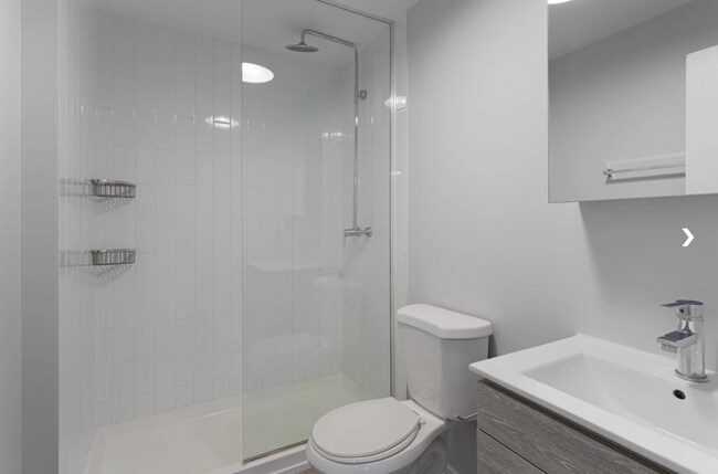 Foto del edificio - 5416 N Winthrop Ave