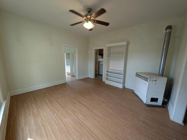 Foto del edificio - 329 N 2nd St