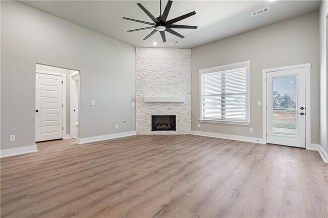 Foto del edificio - 7006 SW Orange Ave