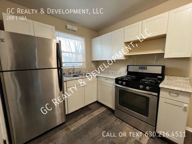 Building Photo - ***EASTSIDE GENEVA LOCATION / 2 BDRM / 1 B...